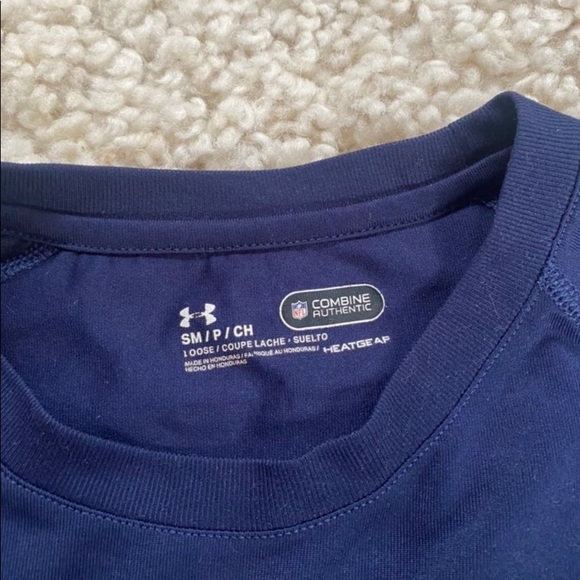 Under Armour New England Patriots Athletic T-shirt - Picture 3 of 3